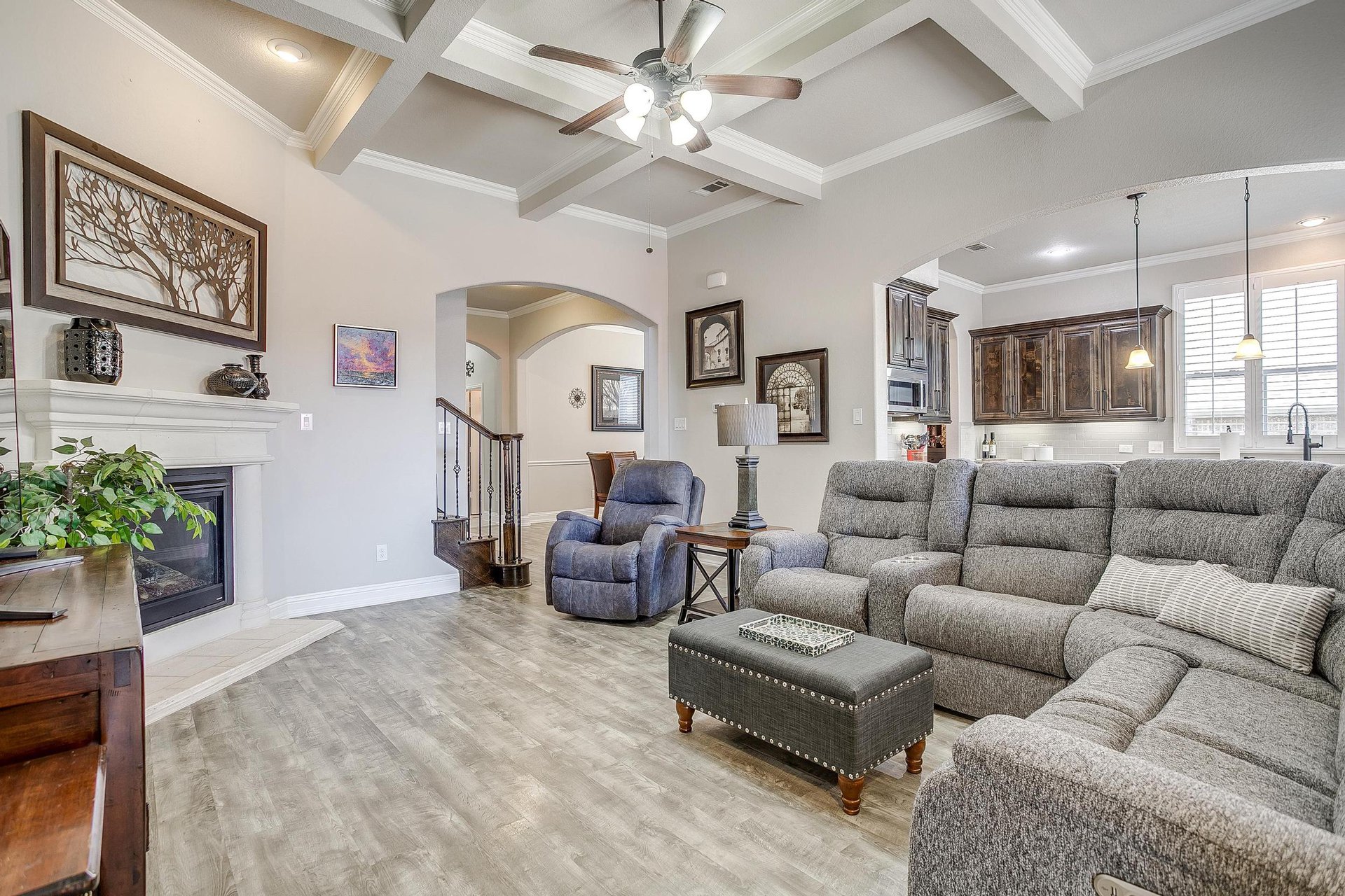 An image that shows 3917 Roxbury St (12 Of 46)