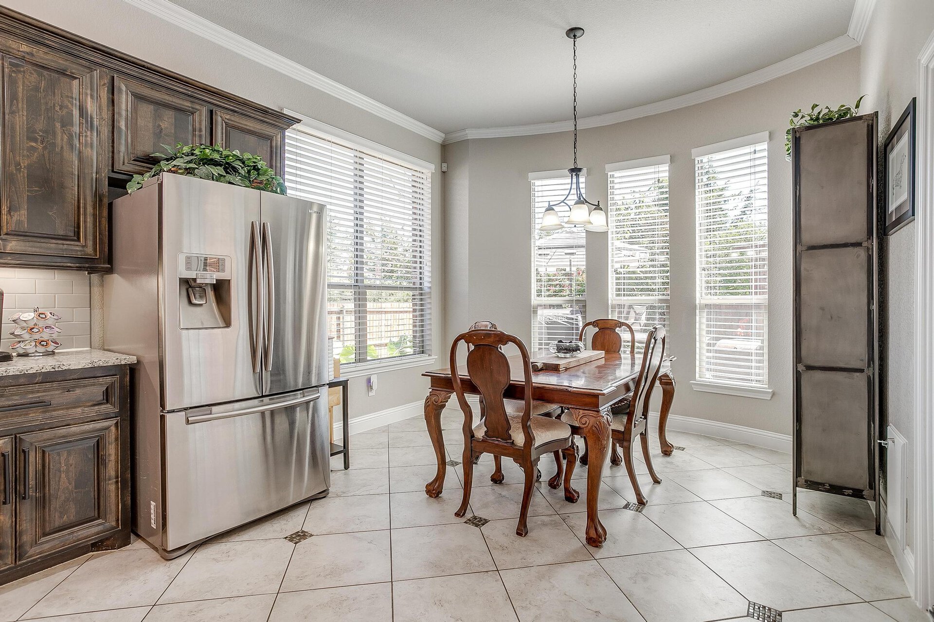An image that shows 3917 Roxbury St (18 Of 46)