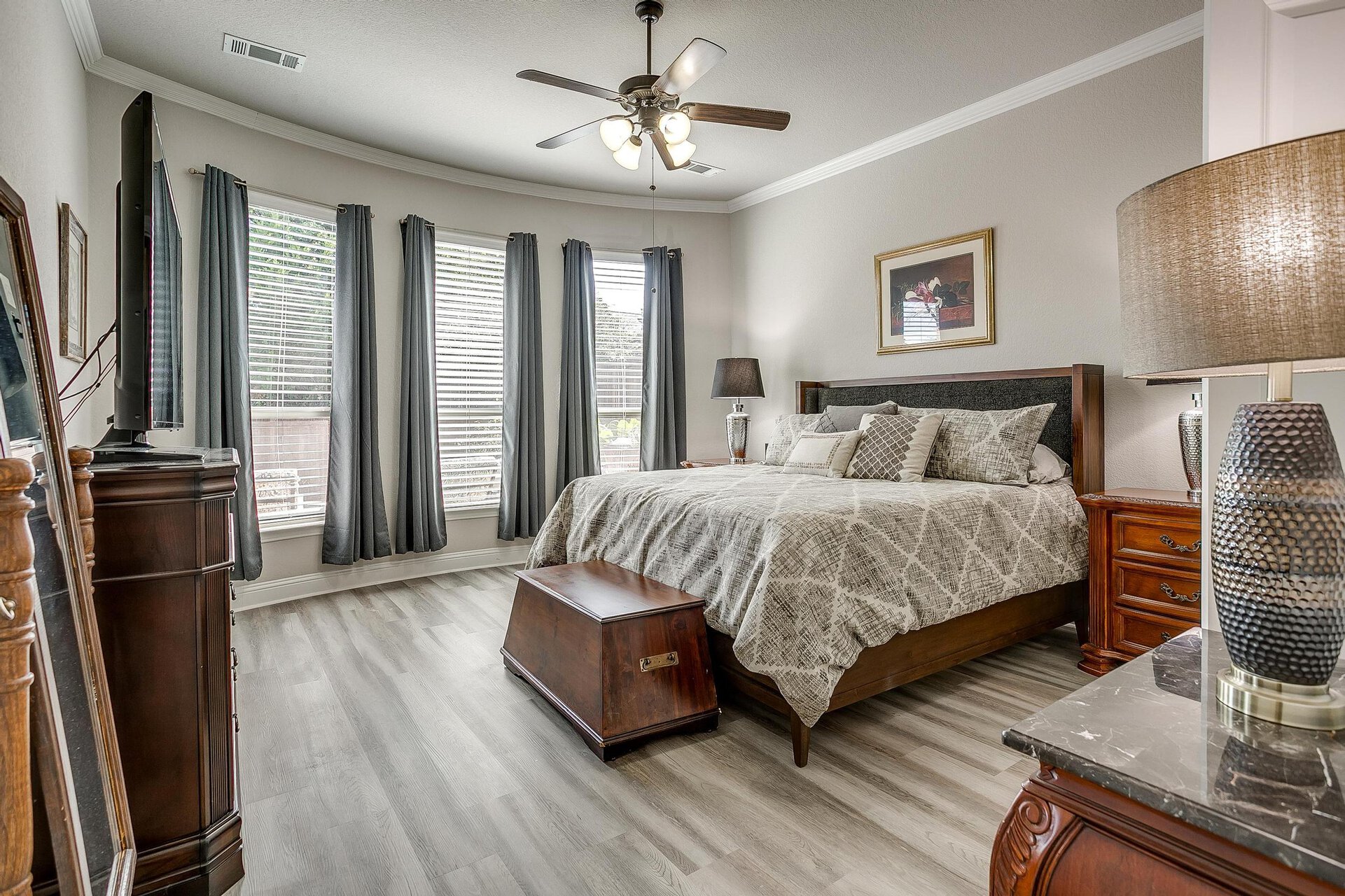 An image that shows 3917 Roxbury St (20 Of 46)