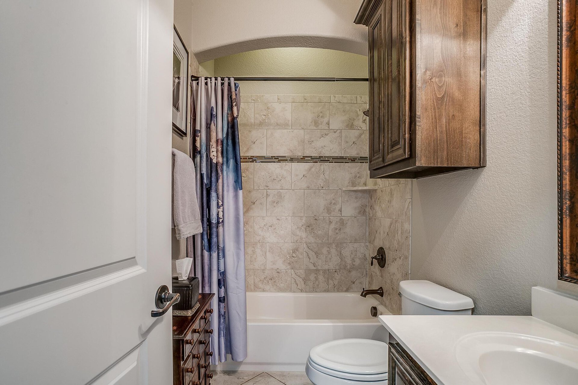 An image that shows 3917 Roxbury St (38 Of 46)