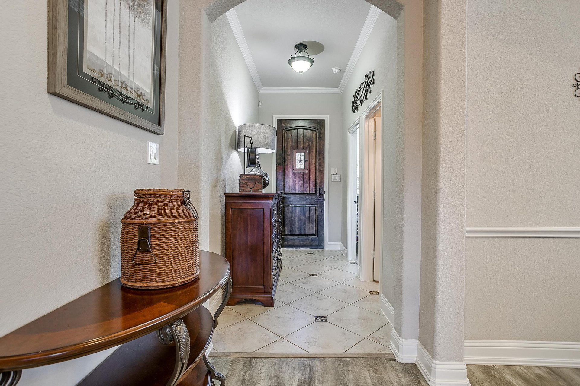 An image that shows 3917 Roxbury St (6 Of 46)