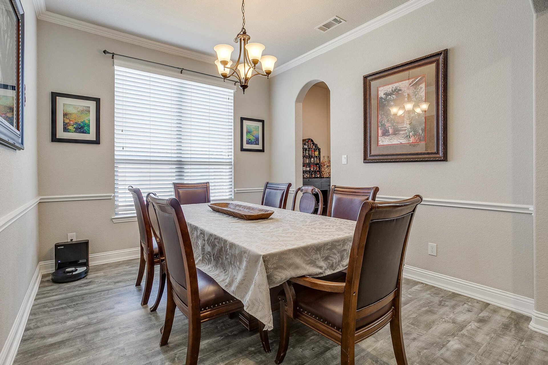An image that shows 3917 Roxbury St (7 Of 46)
