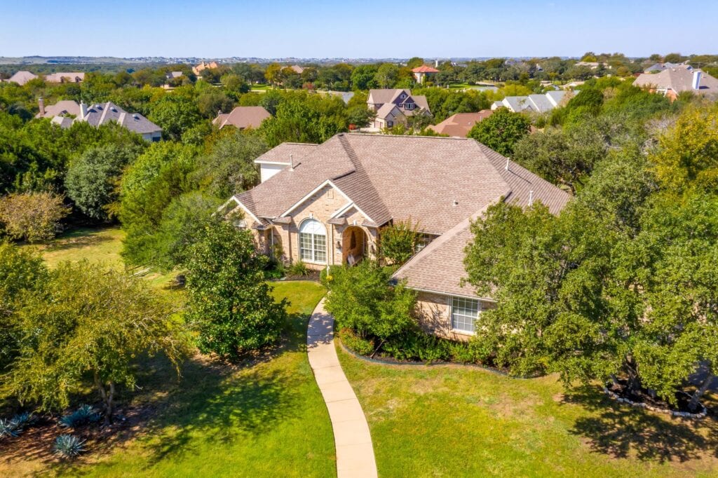 An image that shows 112 Cedar Bluff Ct (9 Of 61)