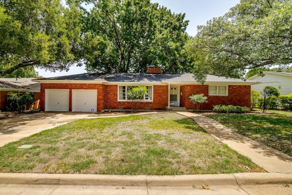 An image that shows 4609 Inverness Ave. (2 Of 41)