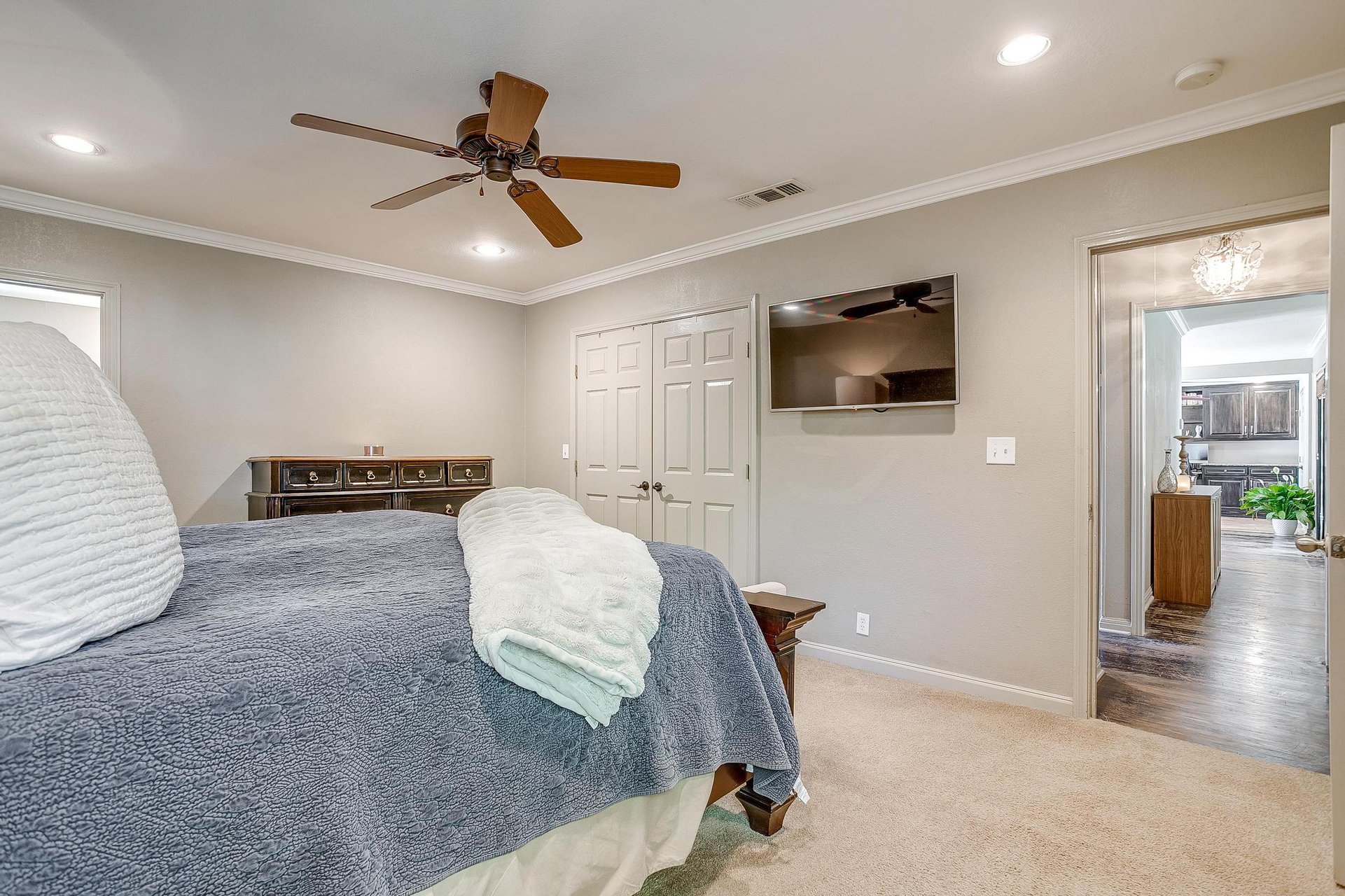 An image that shows 6405 Kenwick Ave. (22 Of 41)