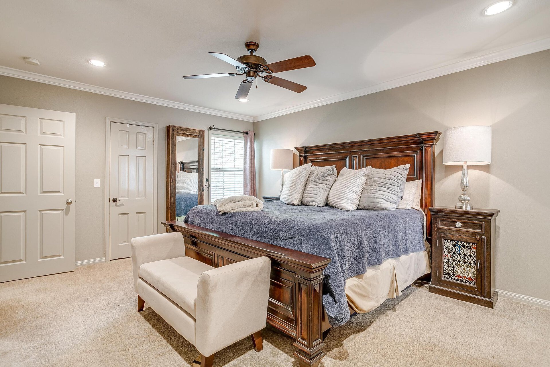An image that shows 6405 Kenwick Ave. (25 Of 41)