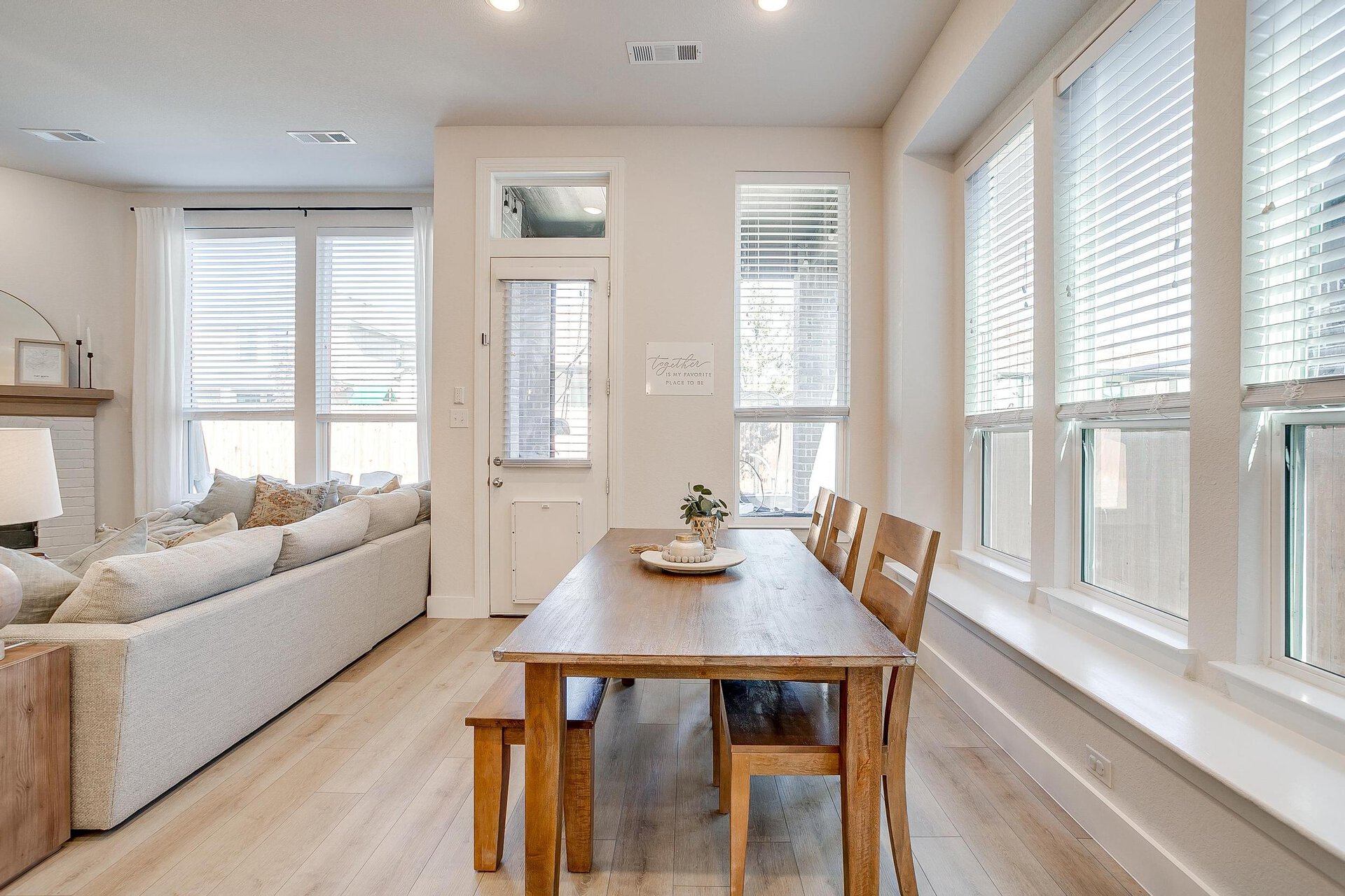 An image that shows 14904 Chipwood Dr (14 Of 42)