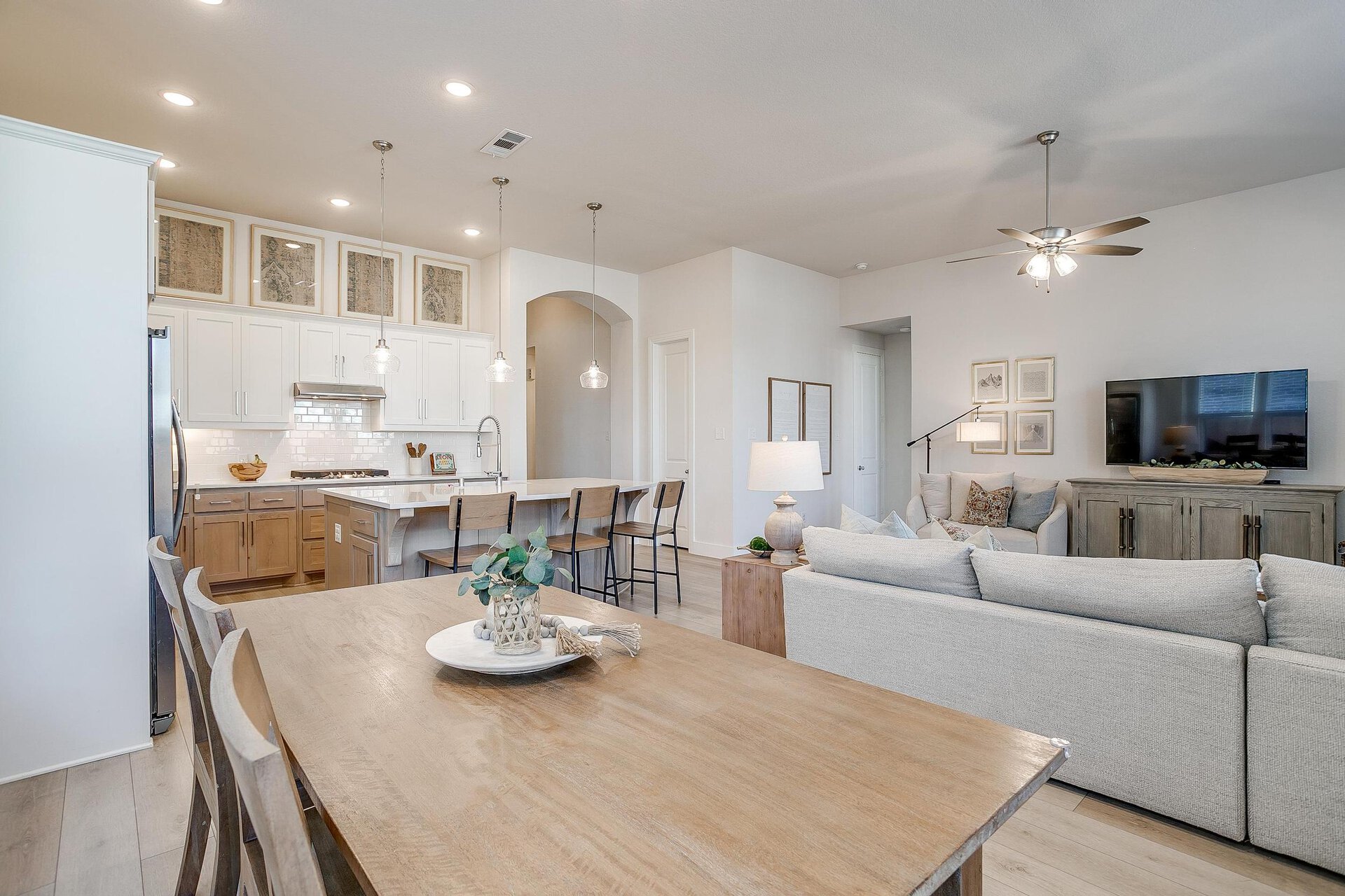 An image that shows 14904 Chipwood Dr (16 Of 42)