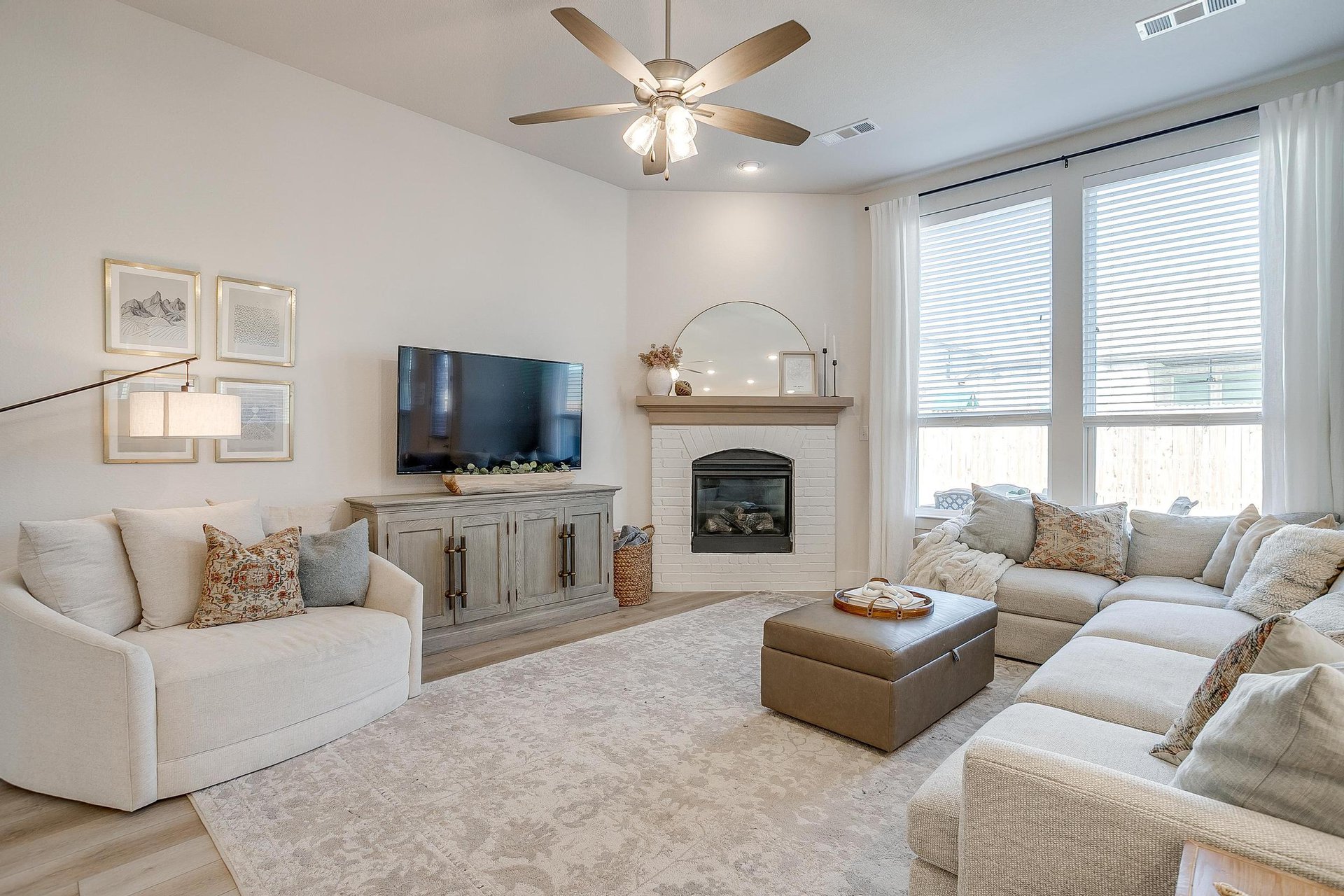 An image that shows 14904 Chipwood Dr (17 Of 42)