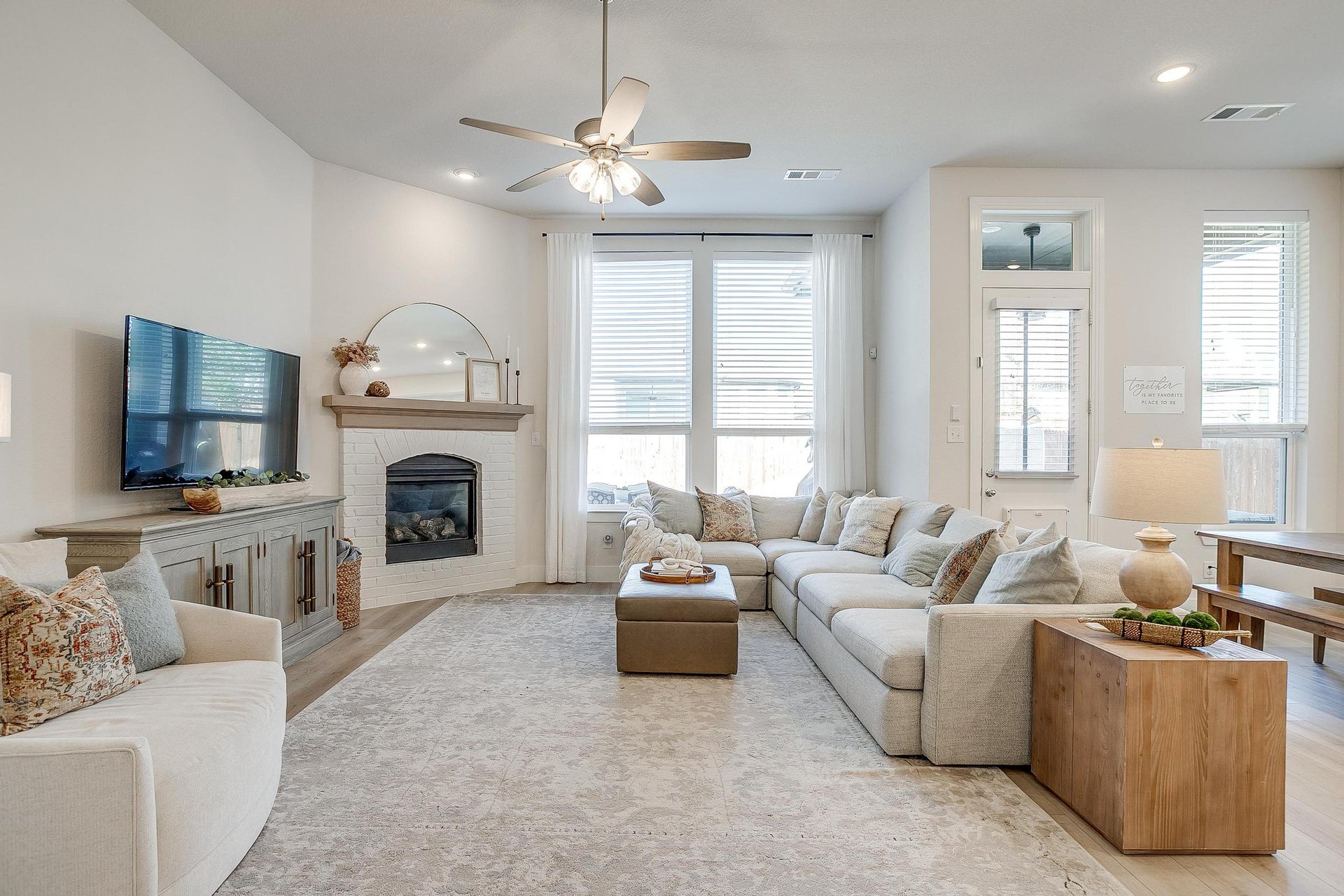 An image that shows 14904 Chipwood Dr (18 Of 42)