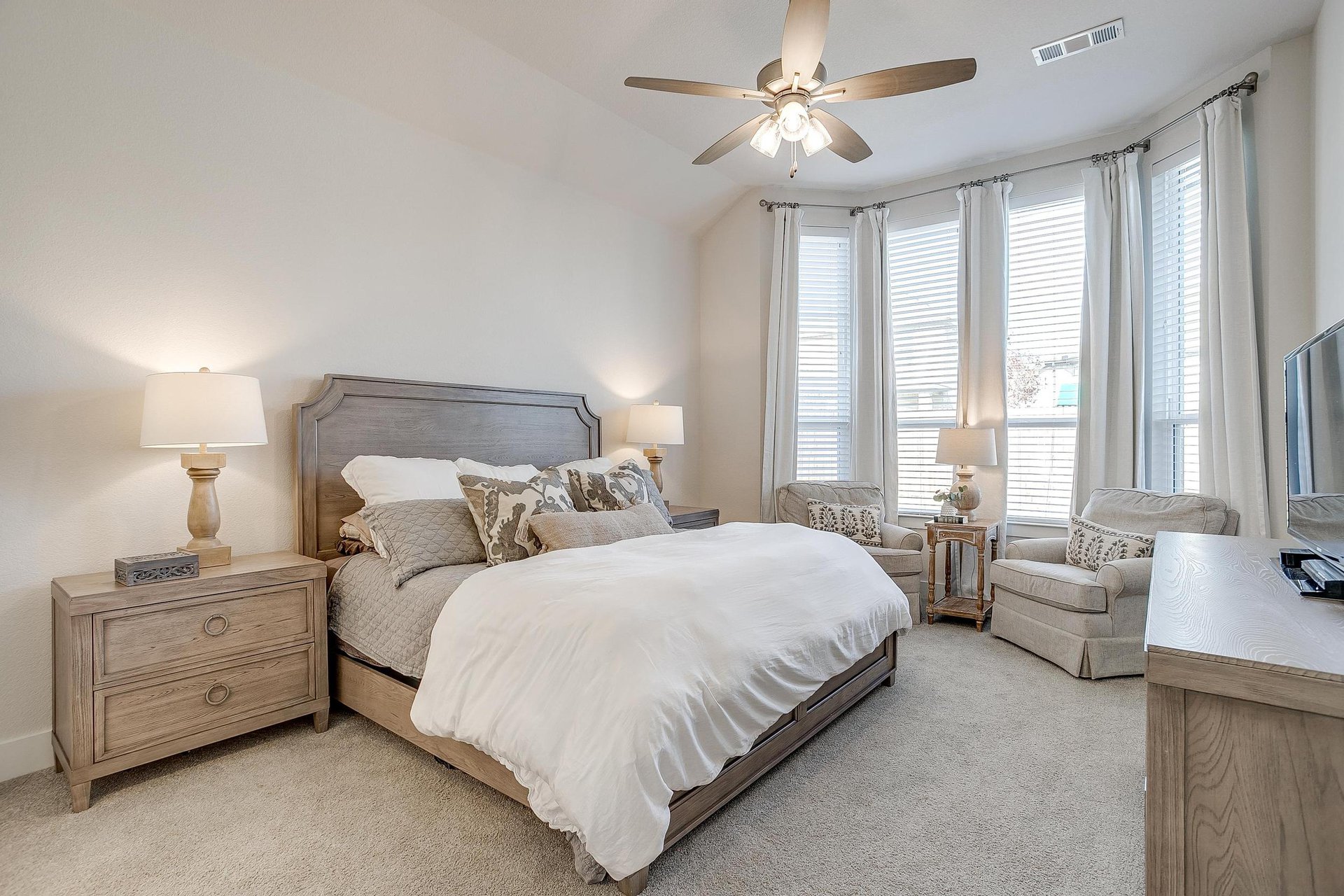 An image that shows 14904 Chipwood Dr (21 Of 42)
