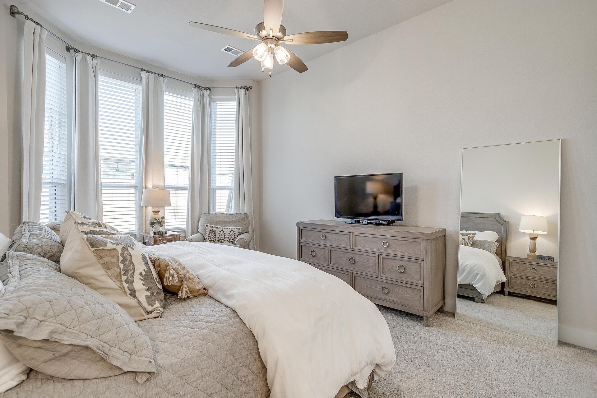 An image that shows 14904 Chipwood Dr (22 Of 42)
