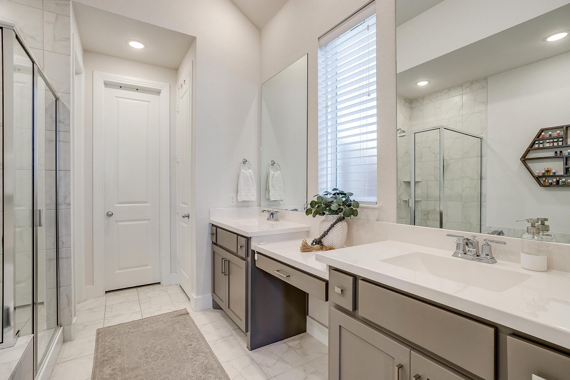 An image that shows 14904 Chipwood Dr (25 Of 42)