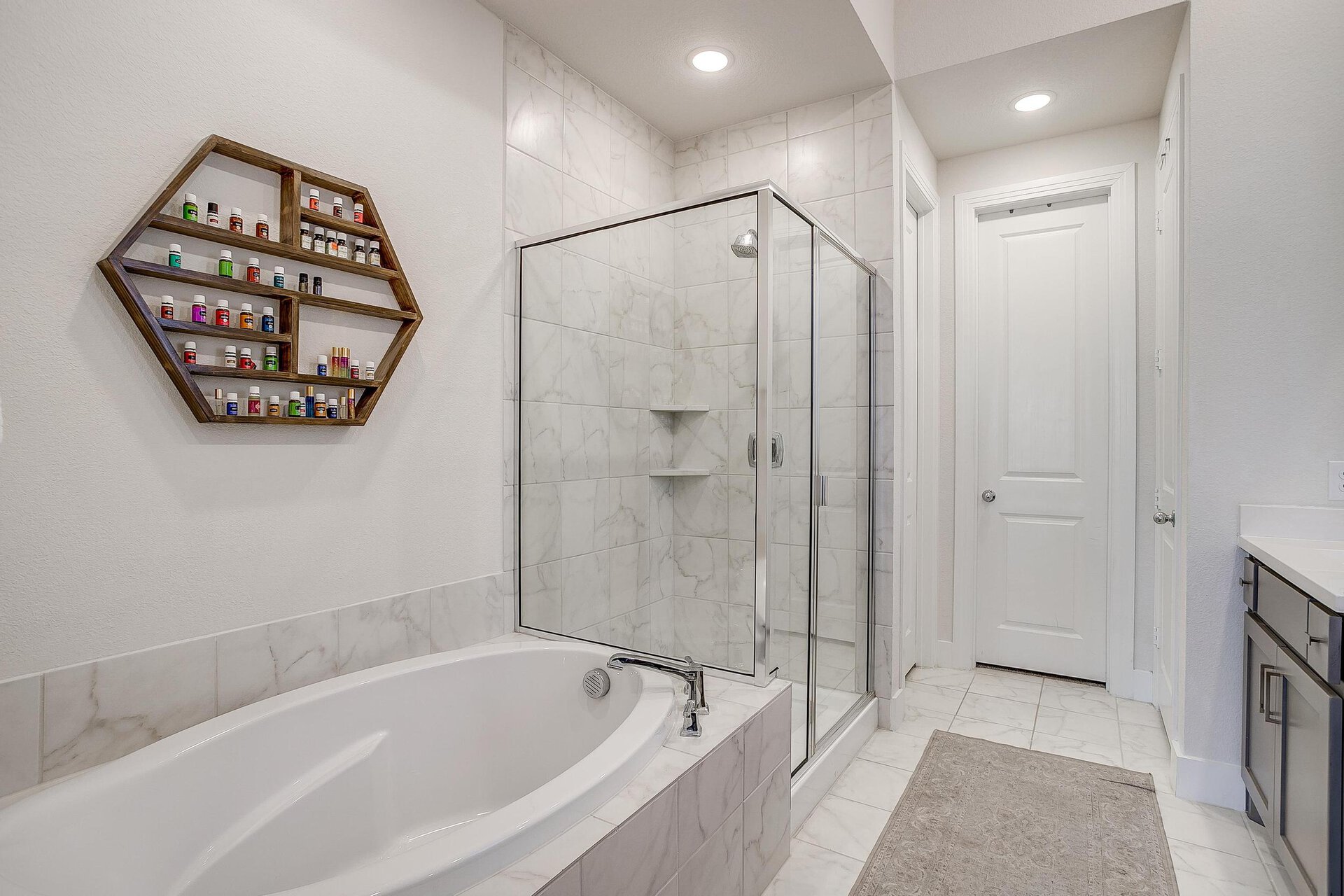 An image that shows 14904 Chipwood Dr (27 Of 42)