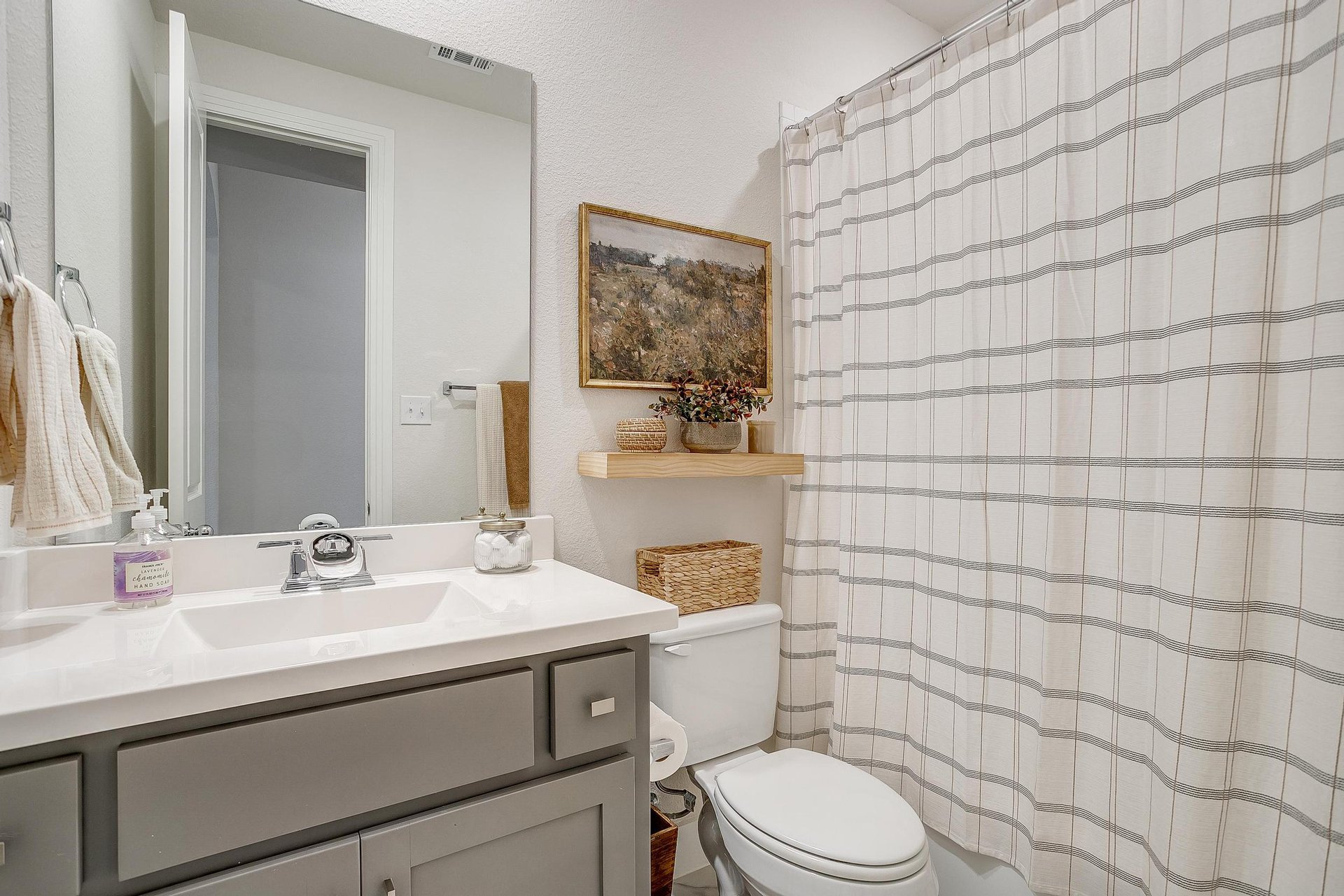An image that shows 14904 Chipwood Dr (34 Of 42)