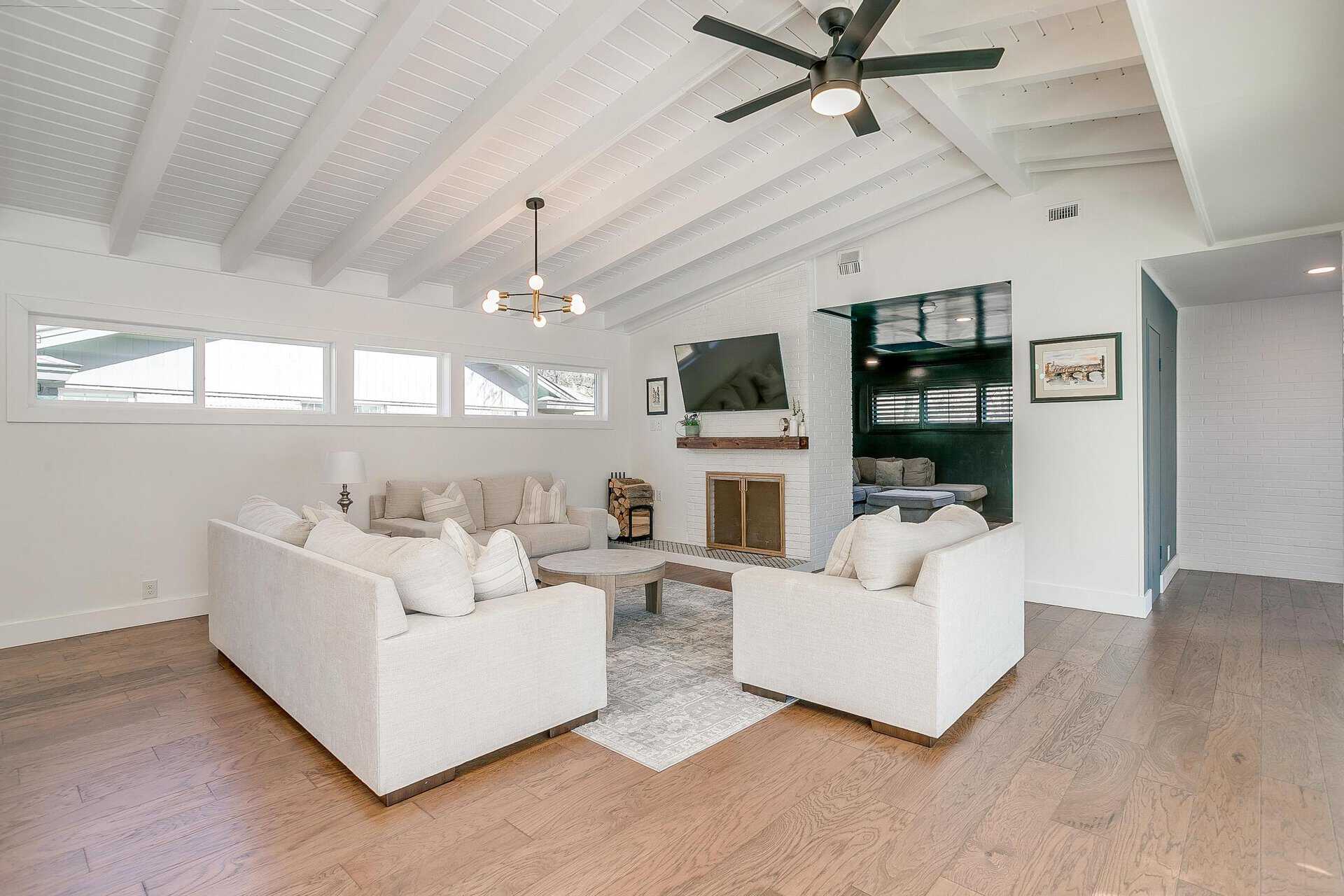 An image that shows 4316 Inwood Rd. (10 Of 47)