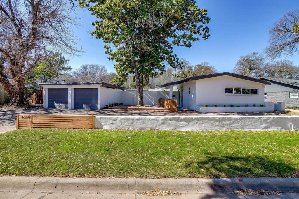 An image that shows 4316 Inwood Rd. (2 Of 47)