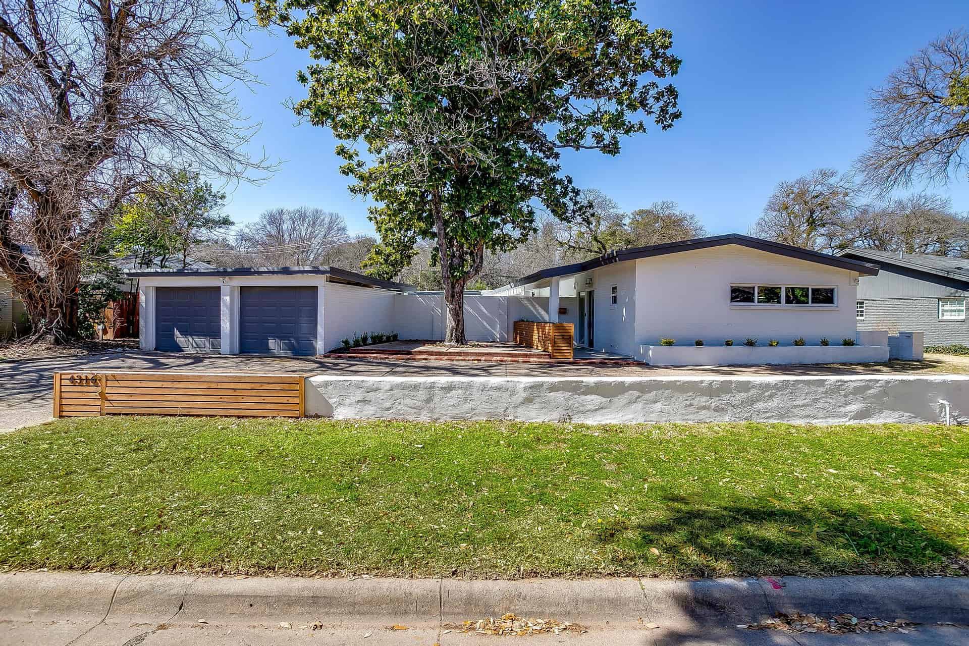 An image that shows 4316 Inwood Rd. (2 Of 47)