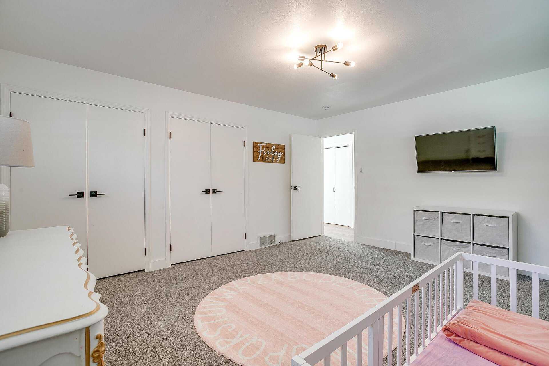 An image that shows 4316 Inwood Rd. (31 Of 47)
