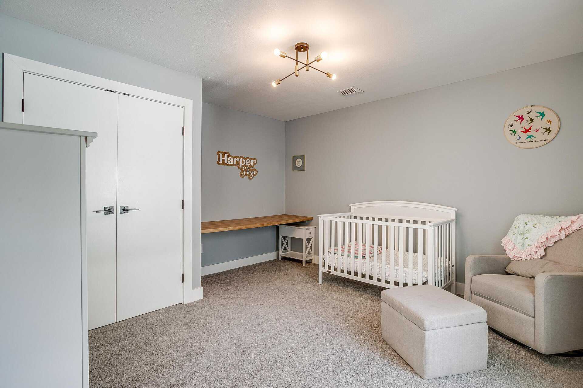 An image that shows 4316 Inwood Rd. (35 Of 47)
