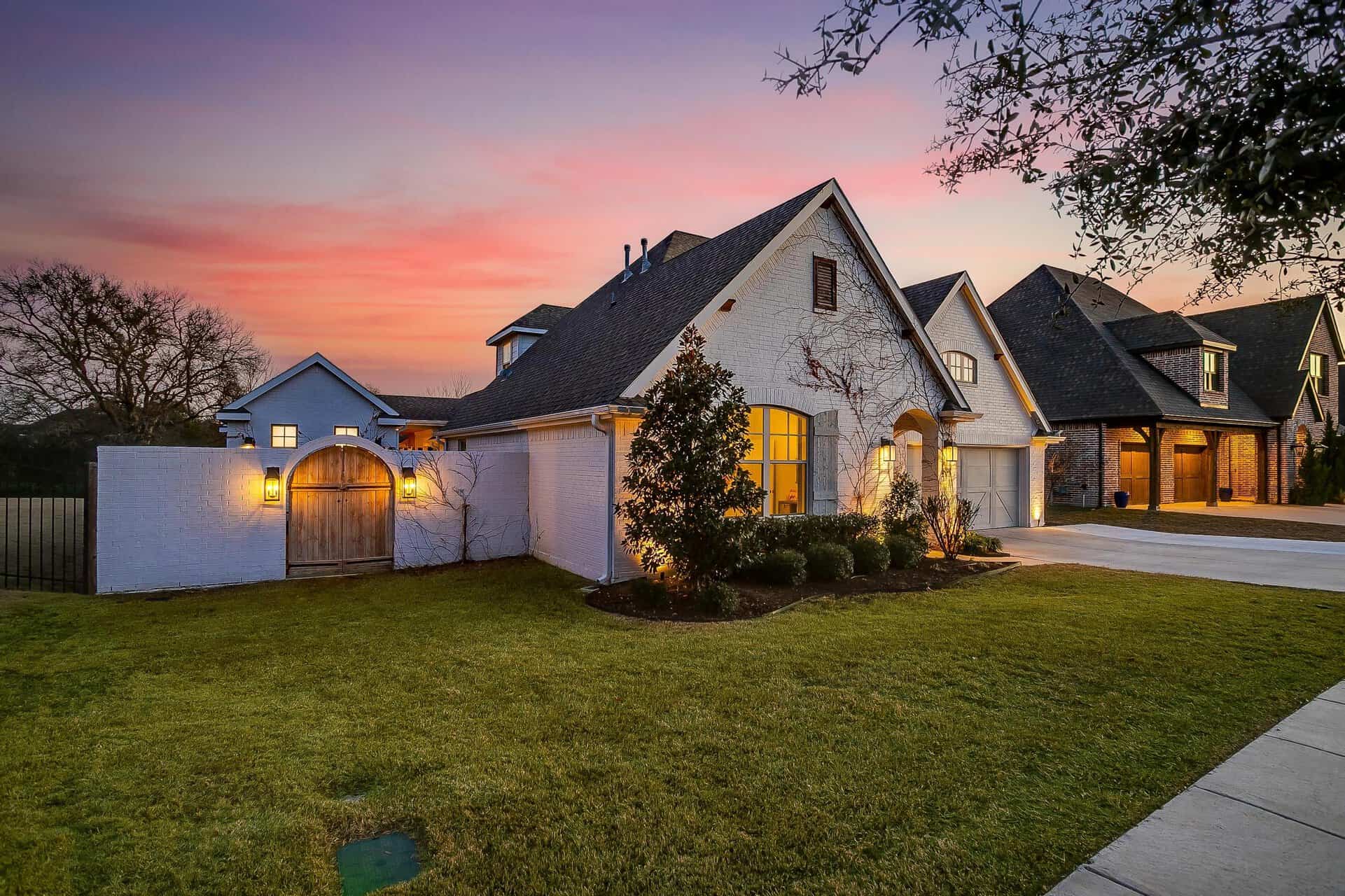 An image that shows 587 Point Vista Drive (14 Of 87)