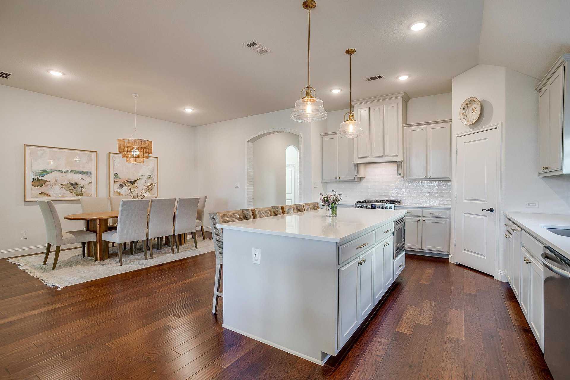 An image that shows 587 Point Vista Drive (38 Of 87)