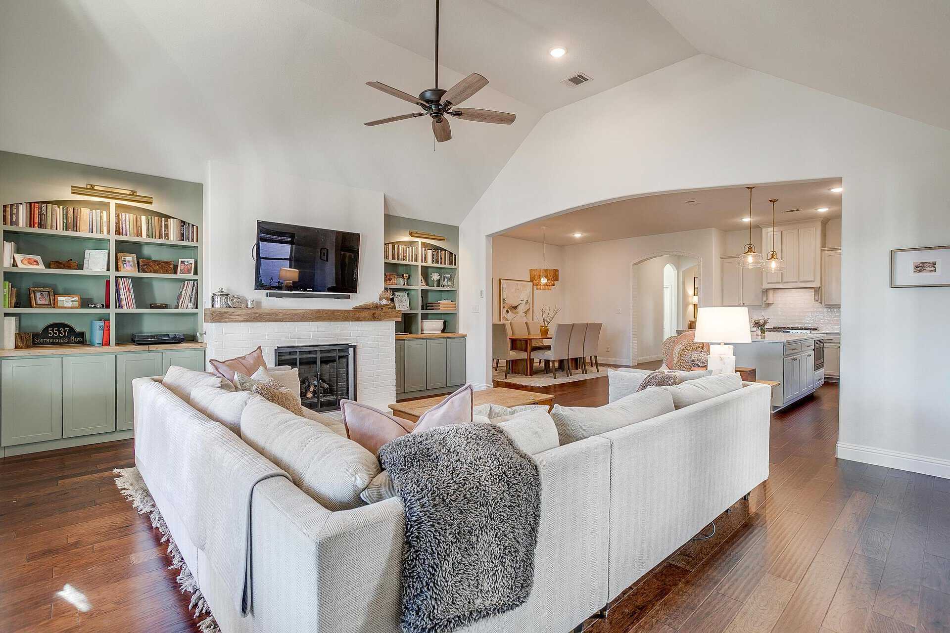 An image that shows 587 Point Vista Drive (43 Of 87)