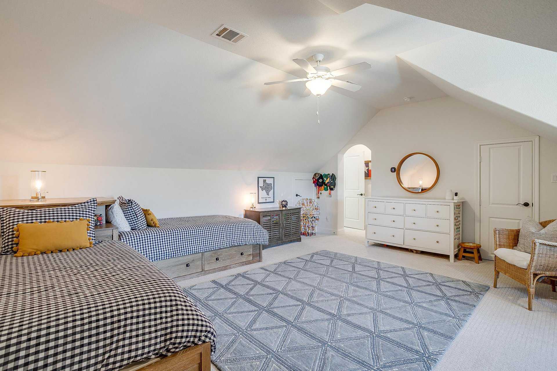 An image that shows 587 Point Vista Drive (66 Of 87)