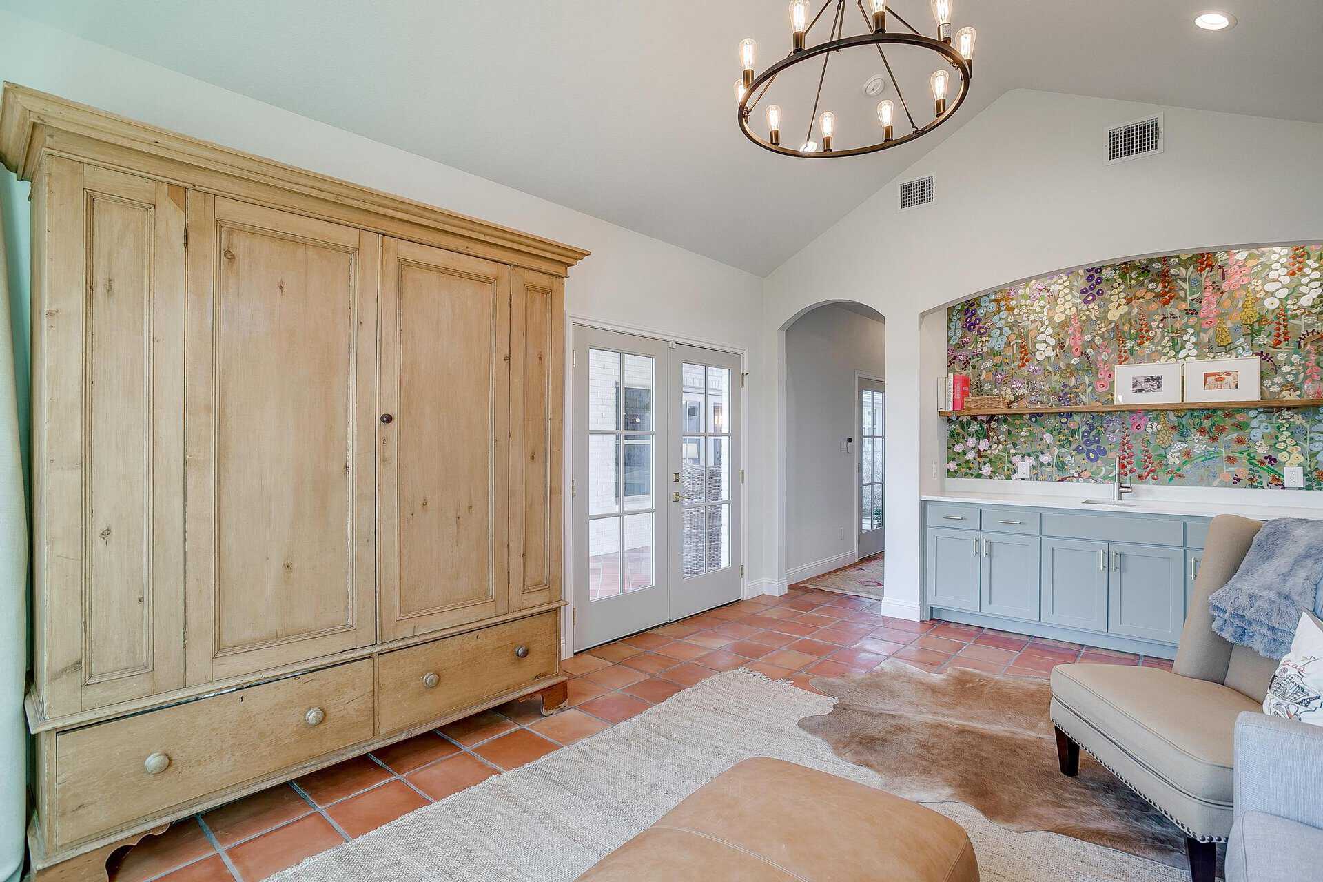 An image that shows 587 Point Vista Drive (68 Of 87)
