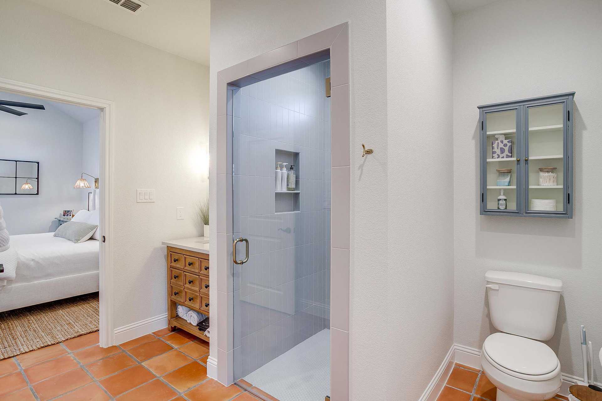 An image that shows 587 Point Vista Drive (70 Of 87)