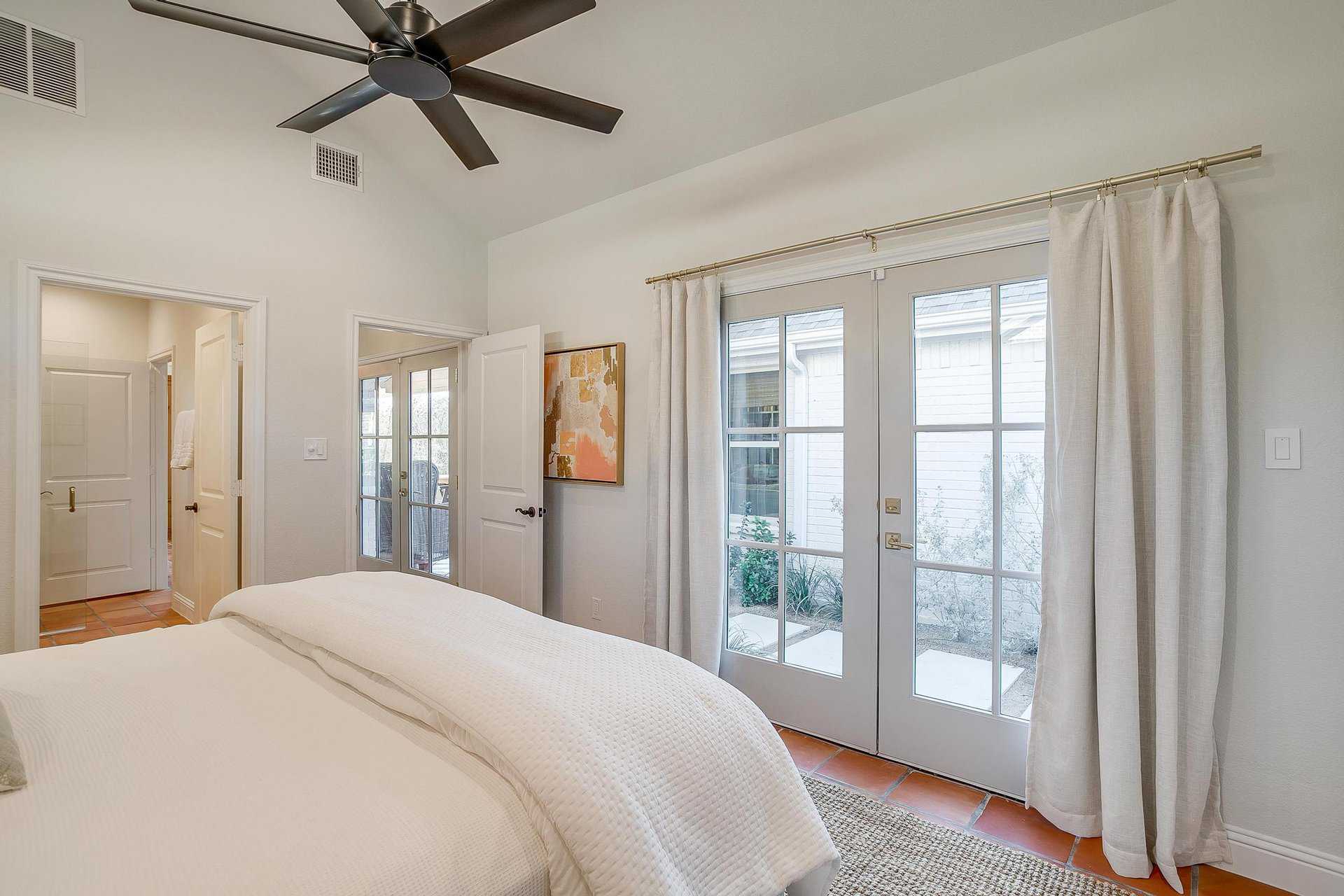 An image that shows 587 Point Vista Drive (74 Of 87)