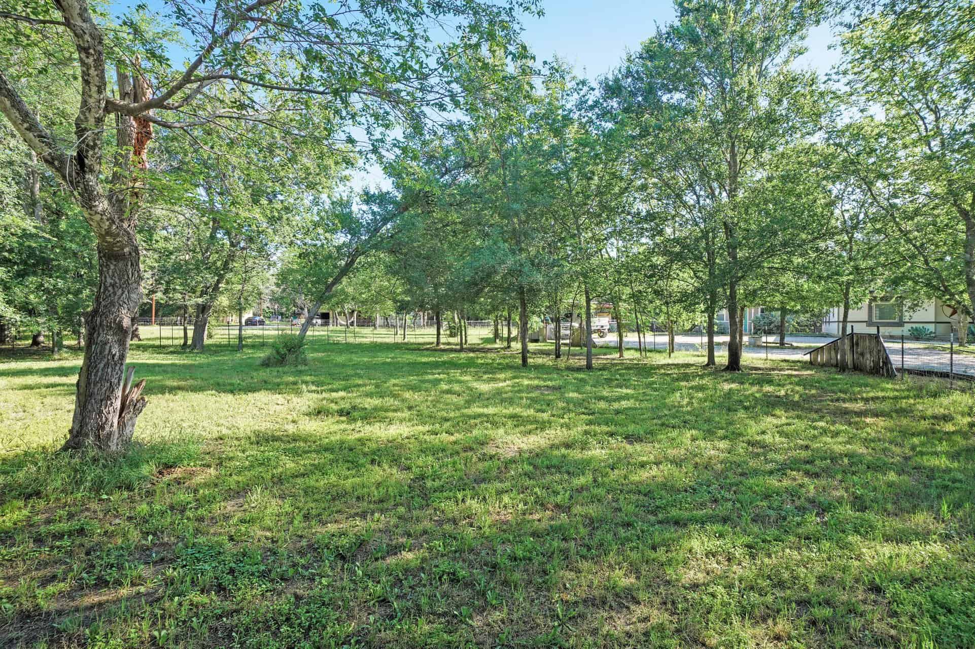An image that shows 700 Green Tree Dr 27.jpg Small