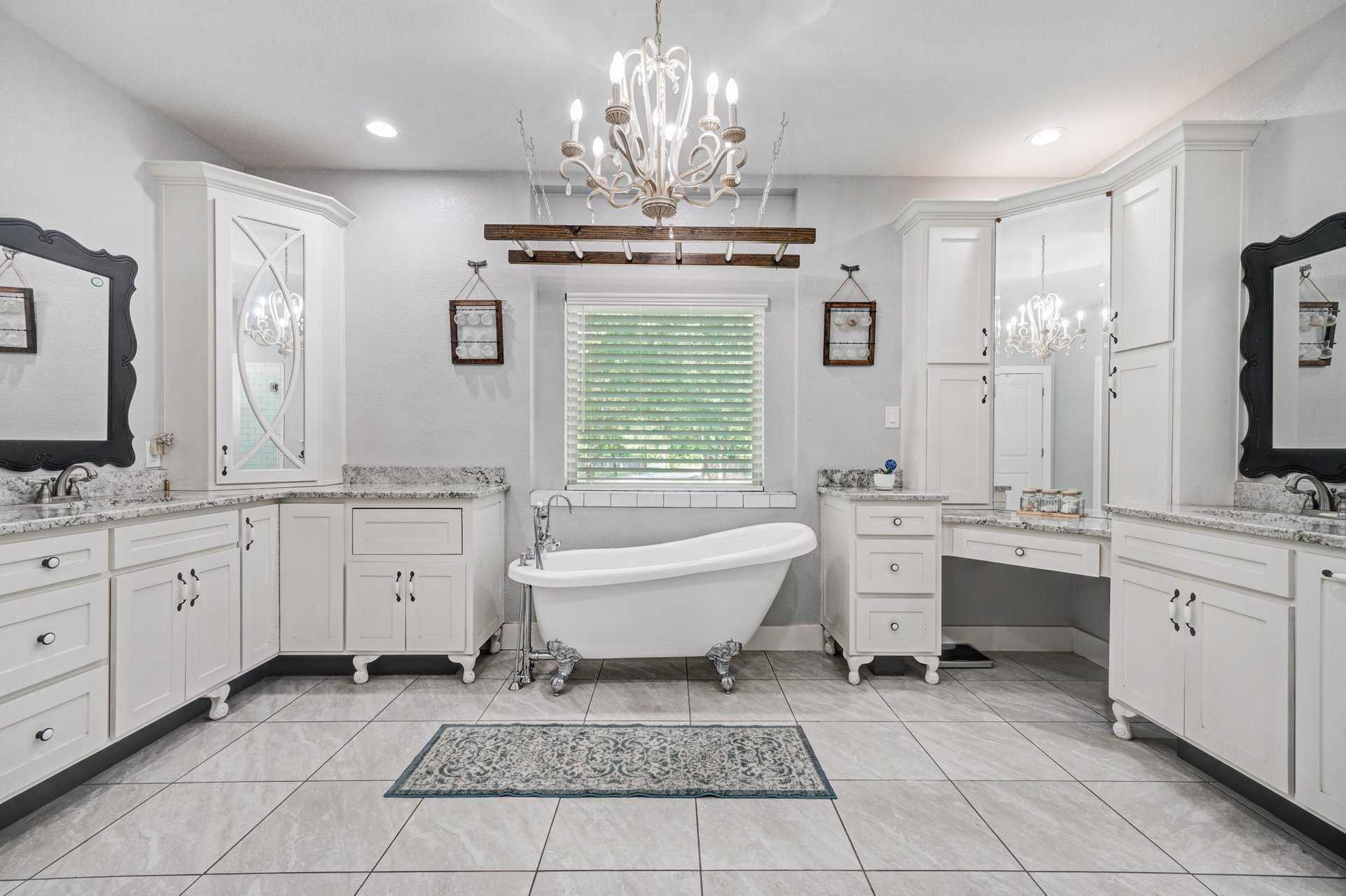 An image that shows 700 Green Tree Dr 44.jpg Small
