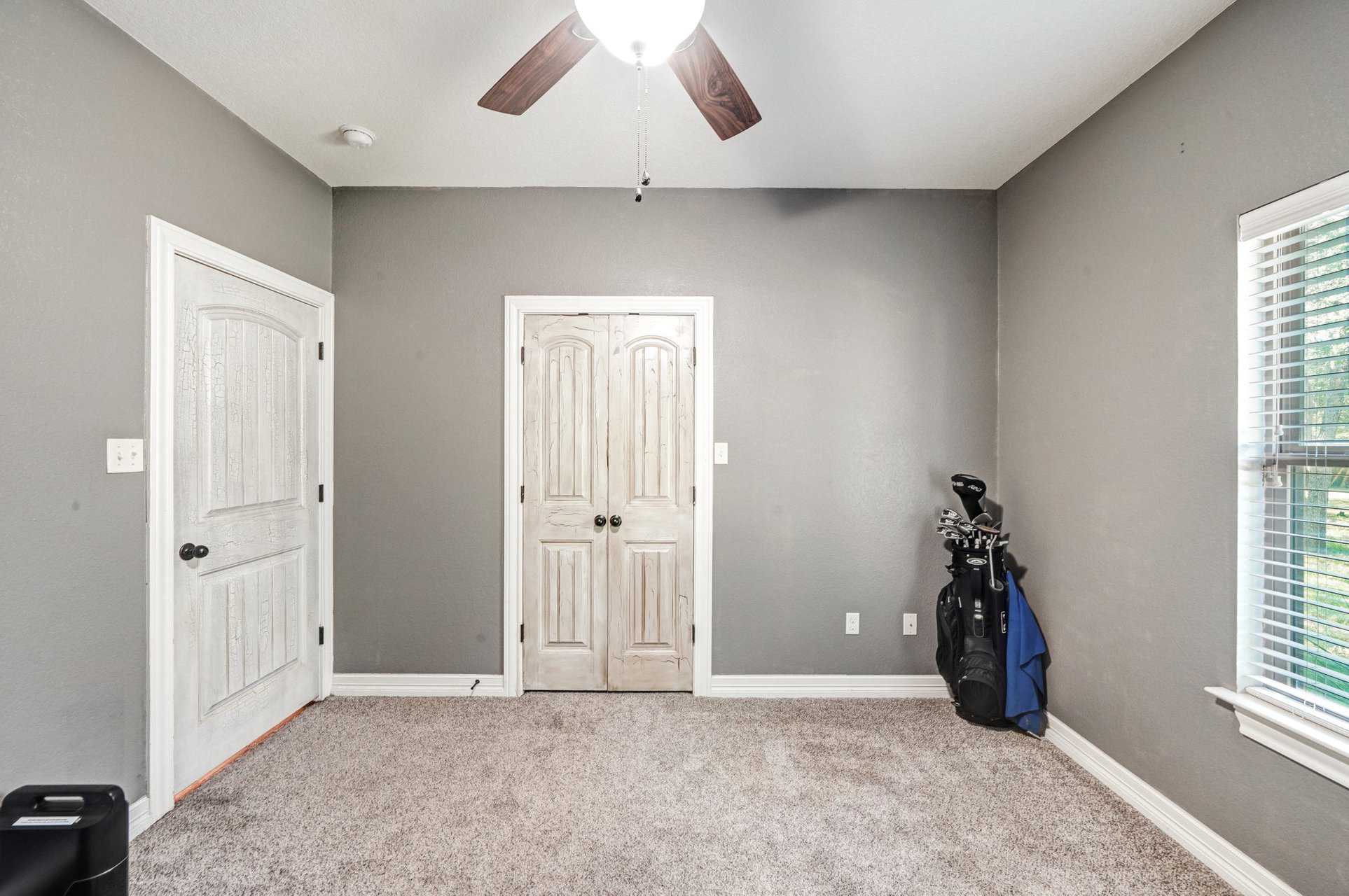 An image that shows 700 Green Tree Dr 53.jpg Small