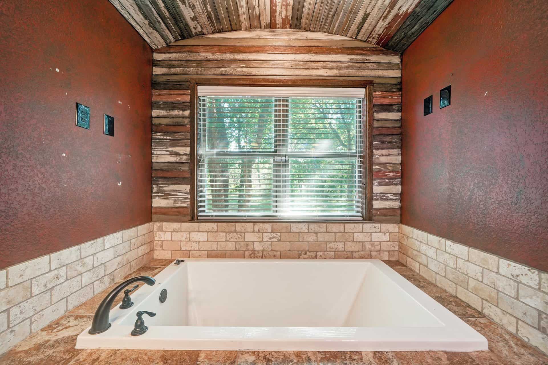 An image that shows 700 Green Tree Dr 60.jpg Small