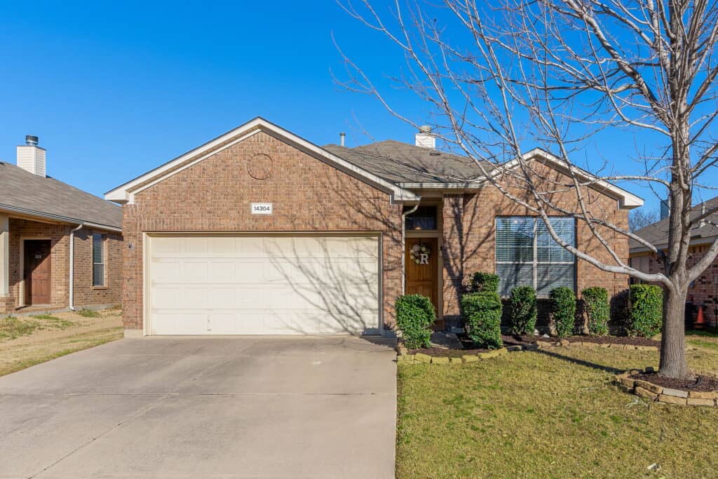 An image that shows 00 1 Web Or Mls 14304 Polo Ranch St 1
