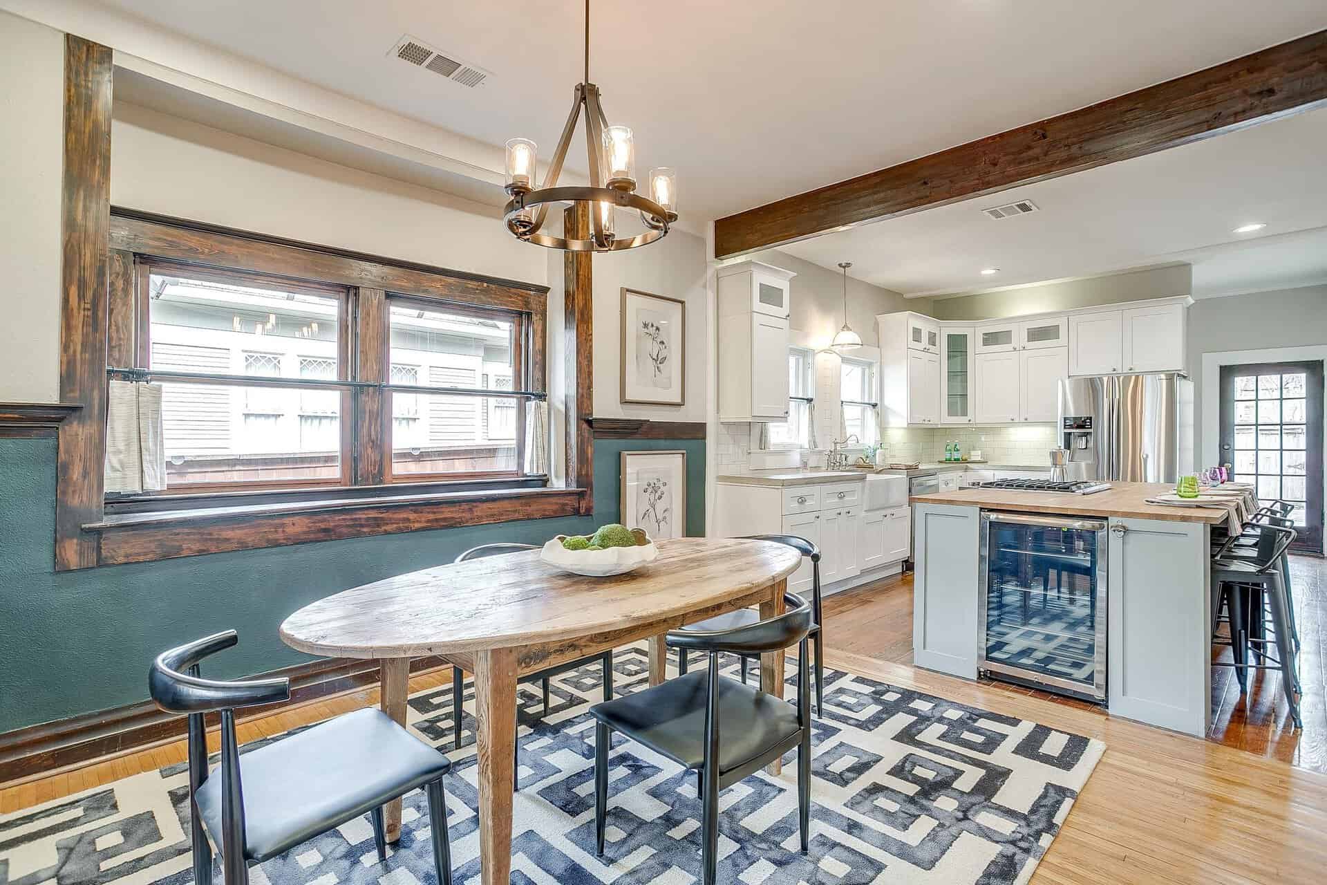 An image that shows 1405 S Henderson (16 Of 64)