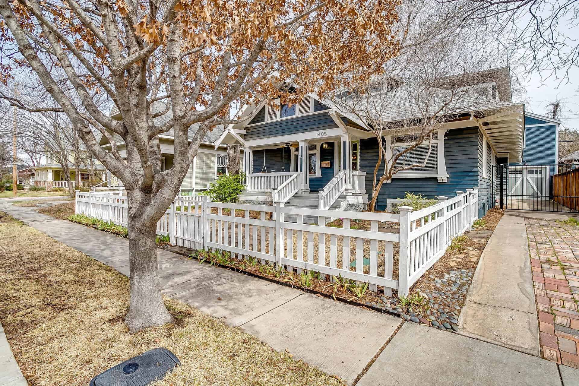 An image that shows 1405 S Henderson (3 Of 64)