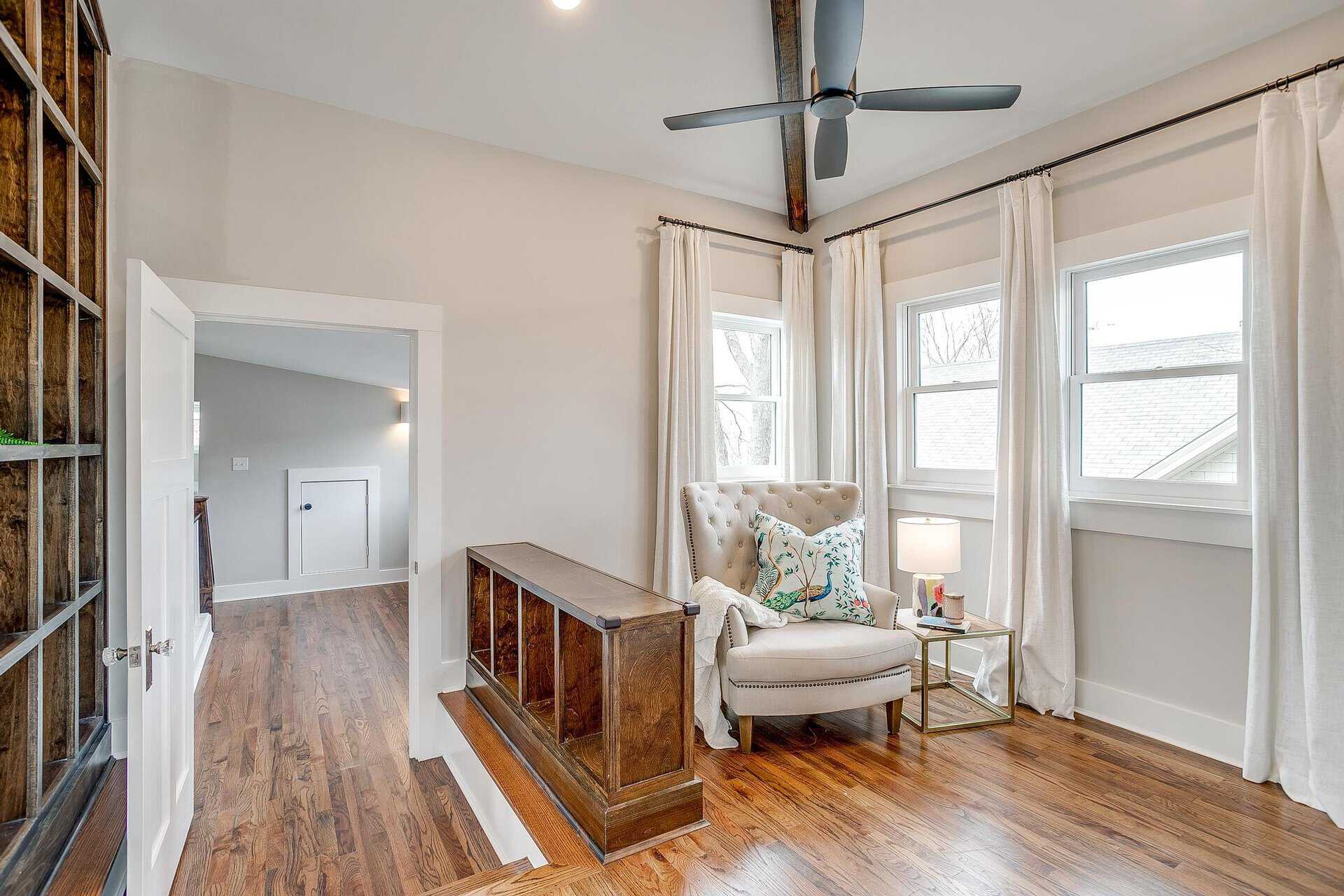 An image that shows 1405 S Henderson (43 Of 64)
