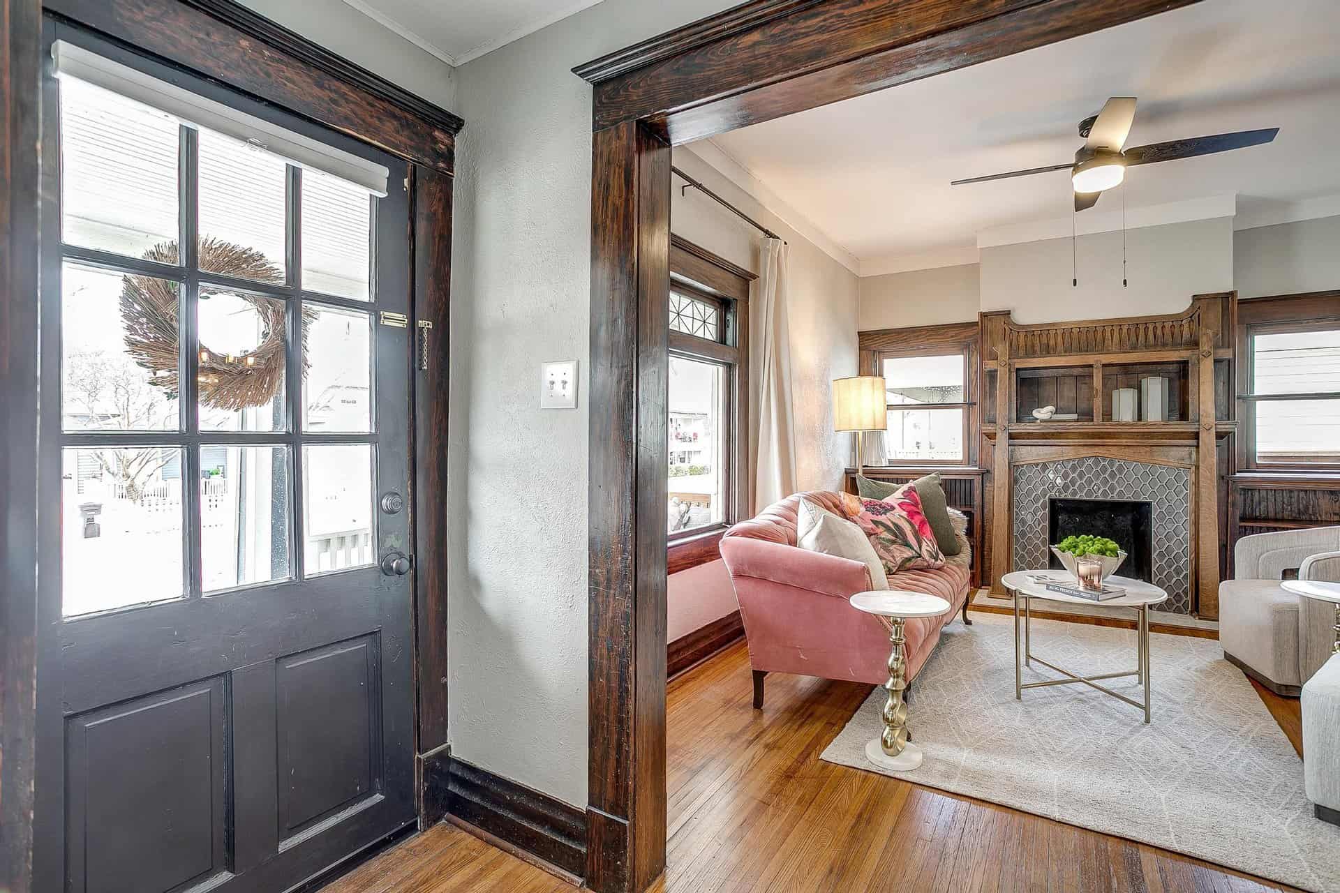 An image that shows 1405 S Henderson (7 Of 64)
