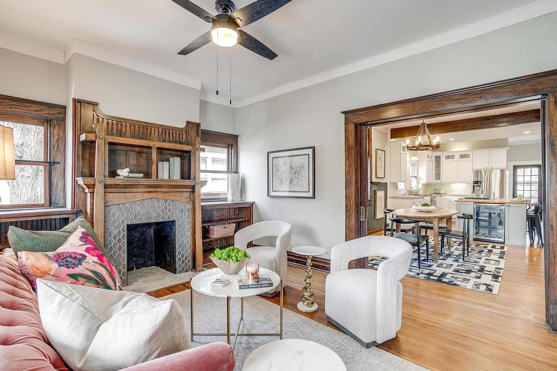 An image that shows 1405 S Henderson (9 Of 64)