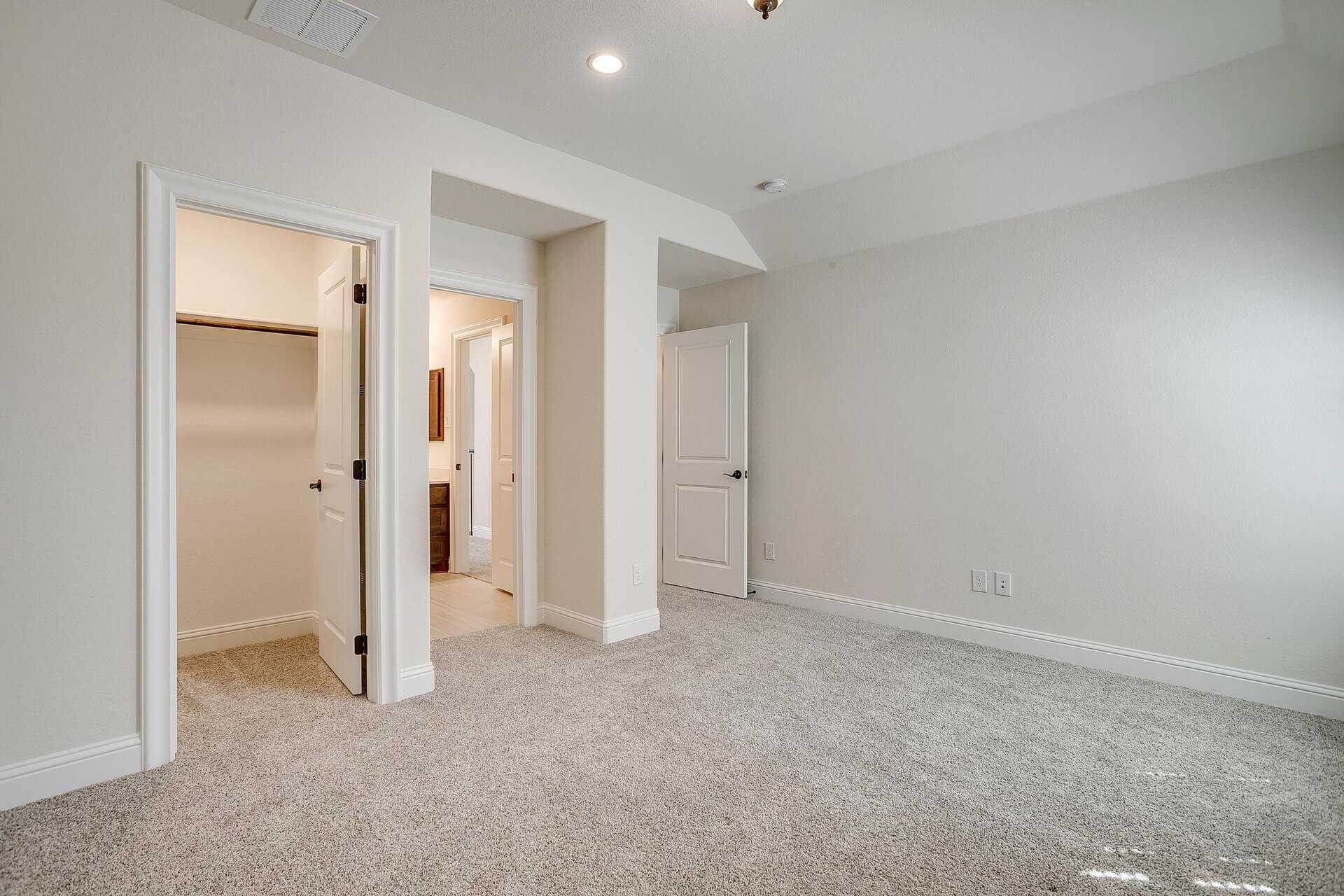 An image that shows 2201 Domingo Drive (43 Of 49)