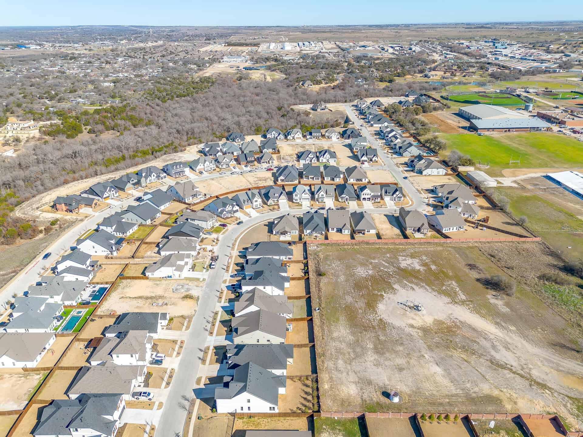 An image that shows 244 Observation Drive N (10 Of 64)