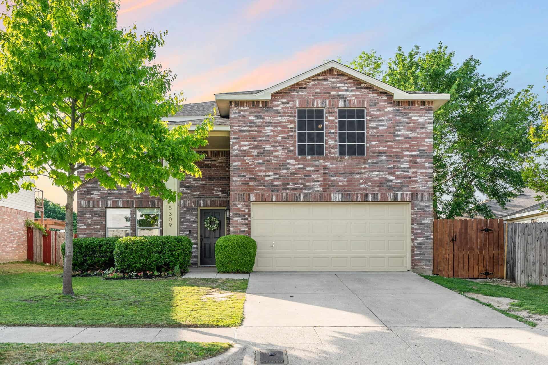 An image that shows 00 1 Web Or Mls 5309 Royal Birkdale Dr 1