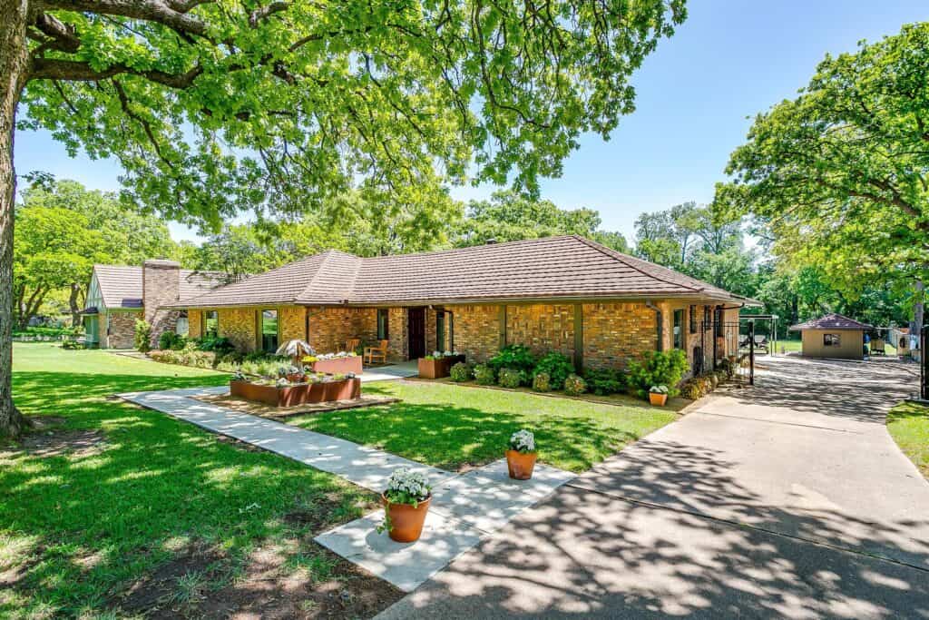 An image that shows 332 Driftwood Ct. (12 Of 69)