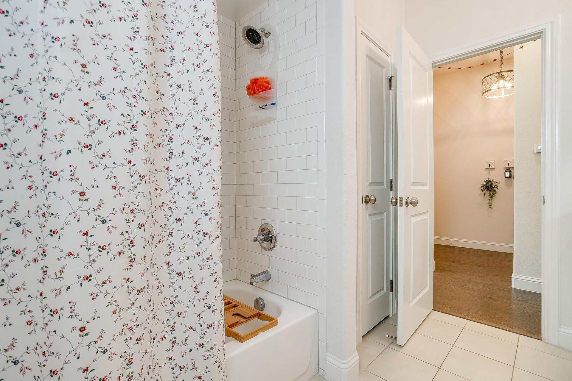 An image that shows 5220 Scott Rd (45 Of 58)