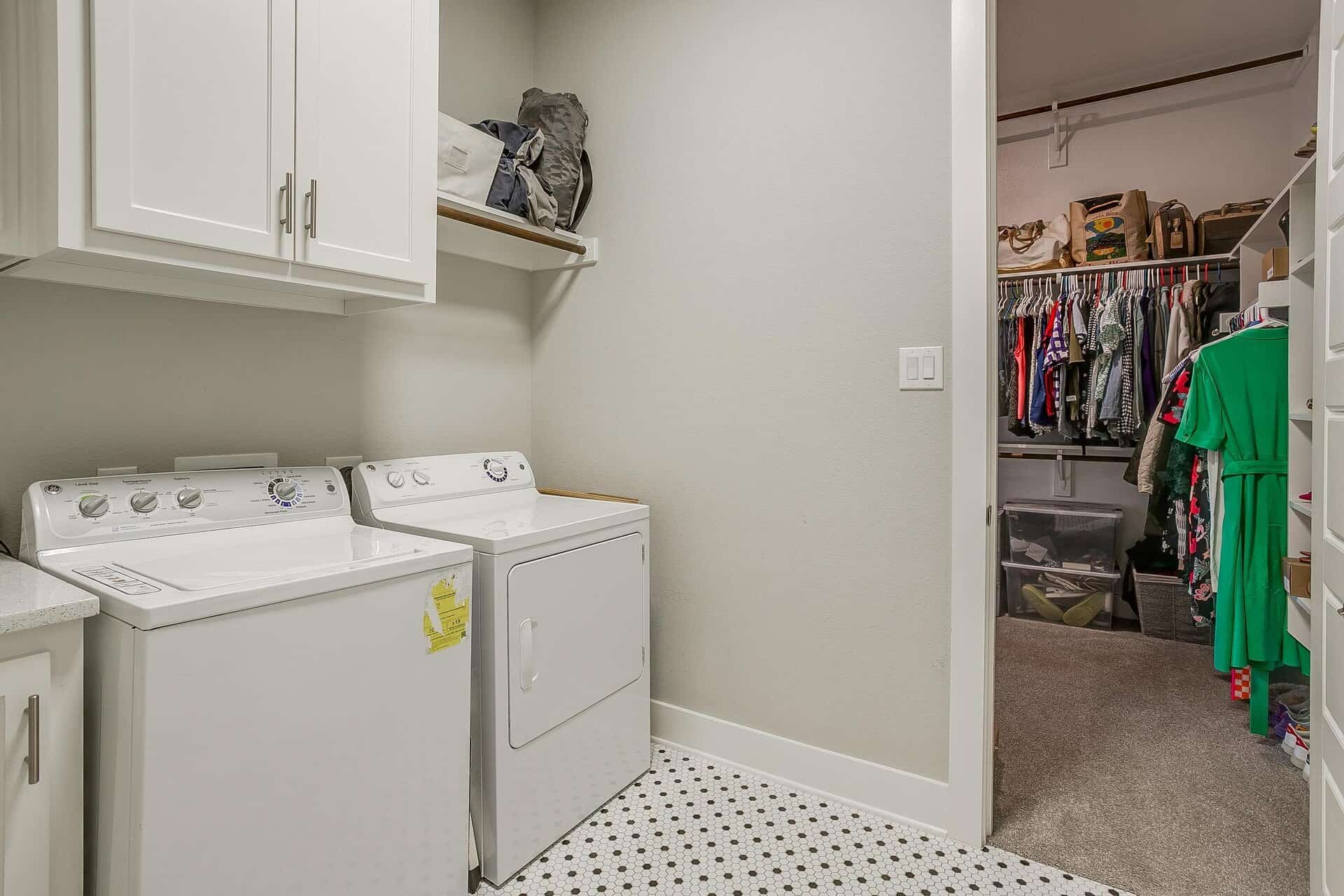 An image that shows 716 Prairie Timber Rd (34 Of 42)