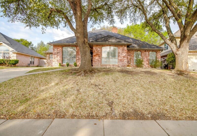 An image that shows 10264 Fieldcrest Dr (2 Of 43)