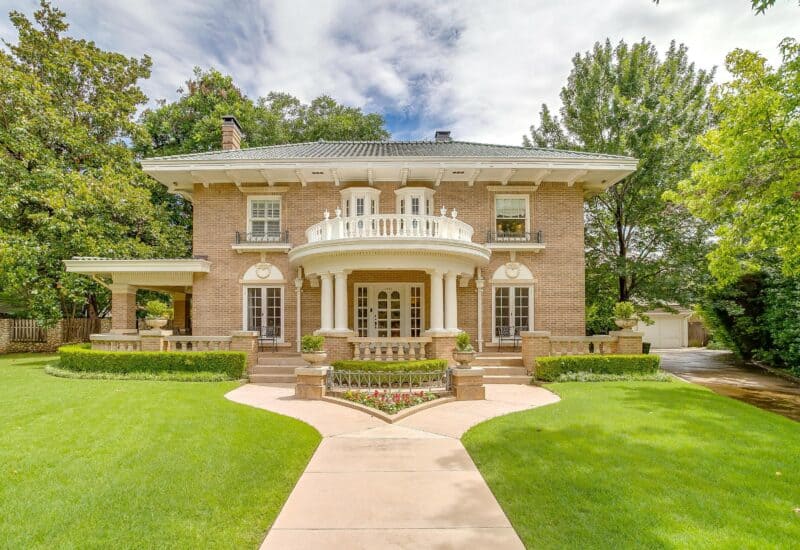 An image that shows 1945 Chatburn Ct (18 Of 102)