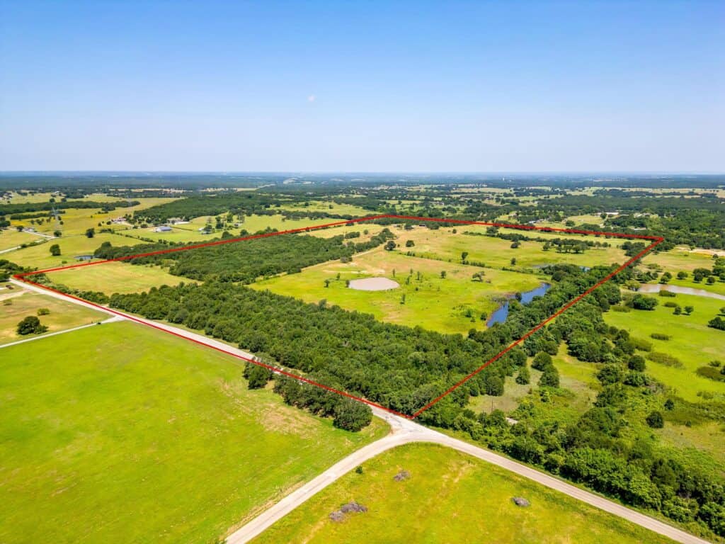 An image that shows 210 Trails End (1 Of 42)